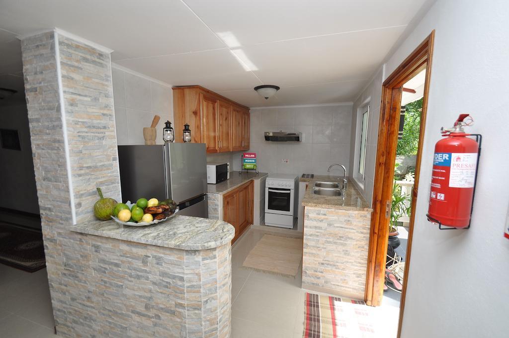 Chrisent Residence Port Glaud Bilik gambar